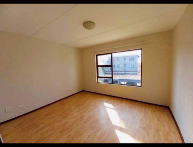 2 BEDROOM PROPERTY TO RENT IN BEYERS PARK